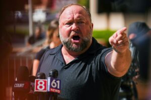 Bloccata l’offerta di Infowars di The Onion