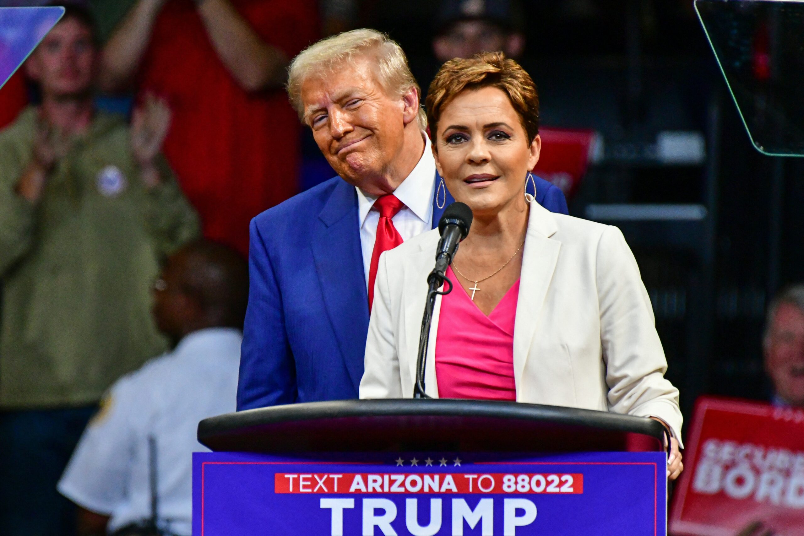 Kari Lake, la scelta di Donald Trump per Voice of America, ha giurato di essere il “peggior incubo dei giornalisti”