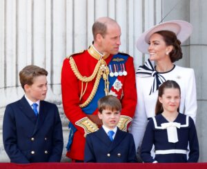 Kate Middleton e il principe William vanno a prendere i bambini per le feste