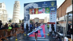 Festa XXV Maratona di Pisa, vincono Luca Parisi e l’ungherese Tunde Szabo
