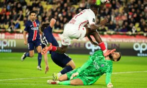 Donnarumma ko: tacchetti in faccia da Singo (solo ammonito) ed è costretto a uscire, punti sul volto sfigurati FOTO