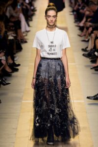 Una macchina del tempo del 21° secolo per Vogue Runway