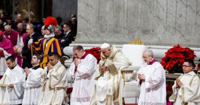 Il Papa: “Si apra negoziato per la pace in Ucraina, cessi il fuoco a Gaza”. “Condonare i debiti ai Paesi più poveri”