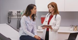 Emergenza: anche molti italiani in coda negli ambulatori e nelle cliniche mobili gratuite dell’associazione