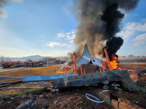 Disastro aereo in Corea del Sud: 179 morti e 2 superstiti. E oggi sfiorato un altro incidente