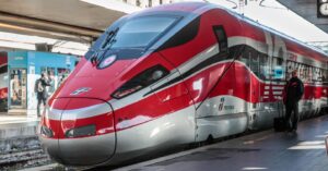 Alta velocità Salerno-Reggio, la rivolta dei sindaci: “Non ci sono i fondi, scippo alla Calabria”