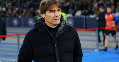 Napoli, Conte: “Altro punto in cascina. Mercato? Crea instabilità”