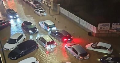 Nubifragio sull’Isola d’Elba: strade allagate e operazioni di salvataggio a Portoferraio