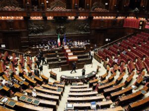 Chat rubate, in campo il Garante della Privacy: l’avvertimento al Fatto di Travaglio