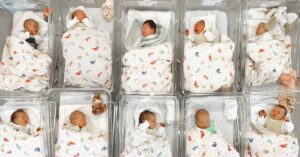Assegno di maternità concesso dai Comuni, ecco importo e soglia Isee 2025
