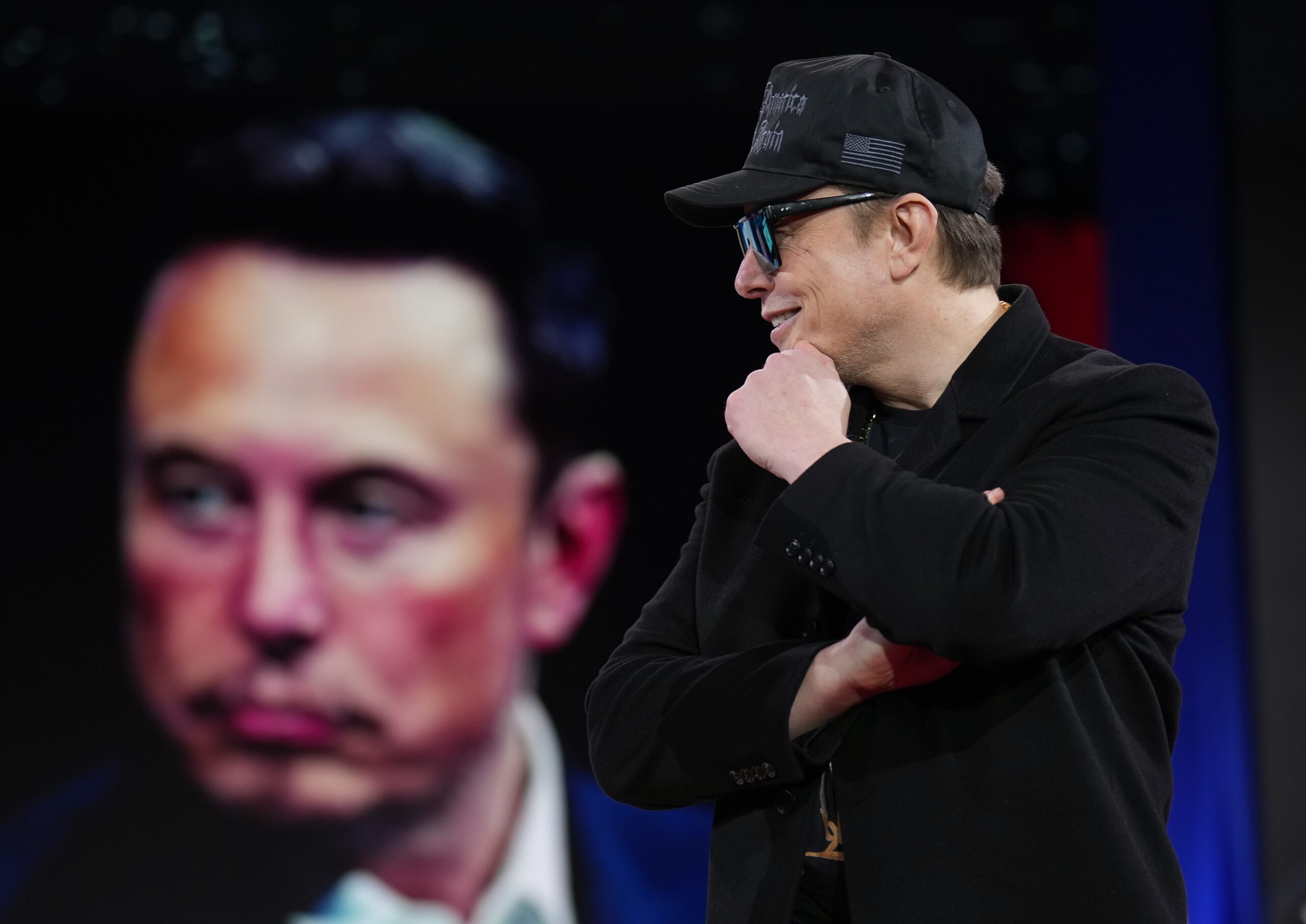 Elon Musk lancia un ultimatum ai lavoratori federali: Documentate il lavoro entro lunedì sera o rischiate di essere licenziati