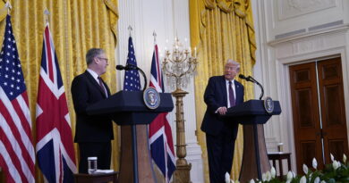 Trump frena Starmer su truppe e garanzie: “Prima la pace”
