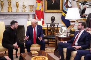 Lo scontro nello Studio Ovale di Trump e Vance con Zelensky si trasforma in una debacle diplomatica