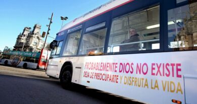 Tamponamento tra due autobus a Barcellona, coinvolti anche studenti di un liceo di Messina: 51 feriti