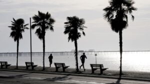 Il fine settimana caldo porta temperature di 20°C nel Regno Unito, più calde di Spagna e Italia