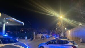 Disordini nel carcere minorile di Bari, tre agenti feriti. situazione sotto controllo