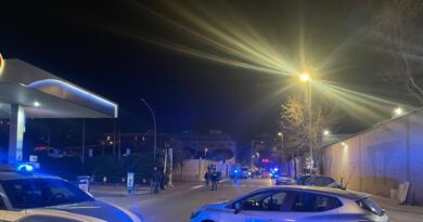 Disordini nel carcere minorile di Bari, tre agenti feriti. situazione sotto controllo