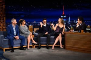 Esclusivo: I vincitori di The Traitors fanno il loro debutto televisivo in tarda serata al Tonight Show