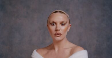 Self Esteem: l’ambizione, l’America e la “bestia pazza” del suo nuovo album