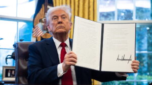 Trump annuncia il 25% dei dazi sulle auto importate negli Usa