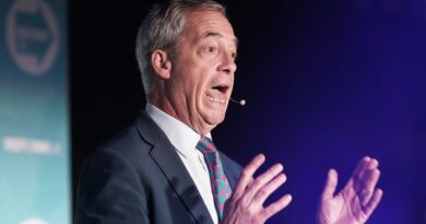 Farage attacca il “virus woke” nelle grandi aziende dopo la fine della battaglia per l’indebitamento di NatWest