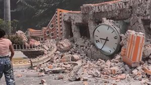 Terremoto in Myanmar, le notizie di oggi. Nuove scosse fino a magnitudo 5.1 nelle ultime ore. Sale il bilancio delle vittime del sisma. Da Regno Unito 10 mln di sterline in aiuti umanitari
