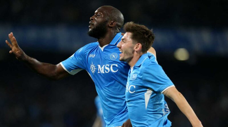 Napoli-Milan 2-0 al 45′: decidono Politano e Lukaku