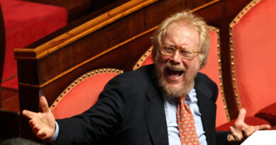 L’appello di Paolo Guzzanti: “Sono rimasto con 14 euro, aiutatemi”
