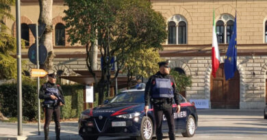 Ventenne accoltella il padre per difendere la madre durante una lite