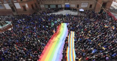 A Bologna per l’Europa: la diretta. Serra: “I nostri trisnipoti diranno: ricordate quelle piazze…”