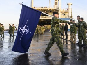 “Attacco entro il 2030”. Allarme nella Nato per il rapporto degli 007