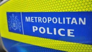 Un agente della Met Police in servizio è accusato di quattro reati di stupro