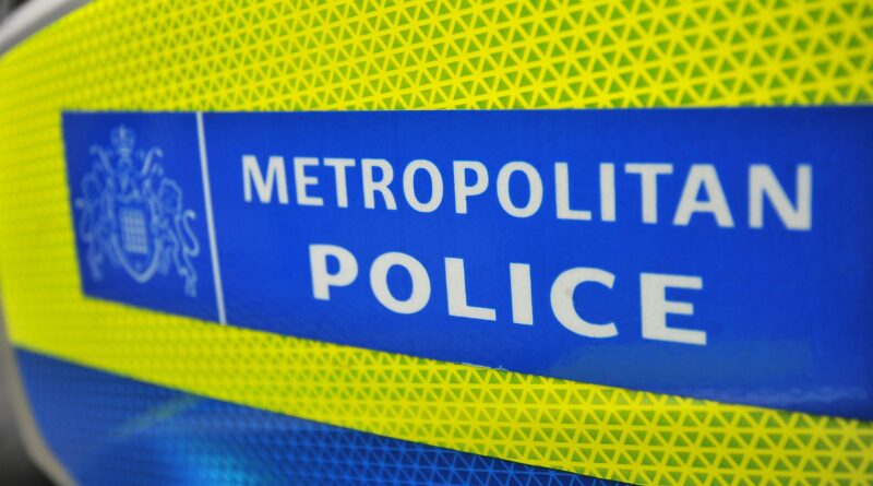 Un agente della Met Police in servizio è accusato di quattro reati di stupro