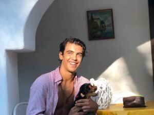 Morto Andrea Savorelli, l’attore de “Il Paradiso delle Signore” aveva 30 anni