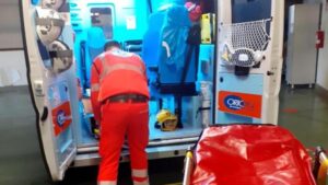Scontro tra un bus con bimbi a bordo e tir sulla A1, nessun ferito grave