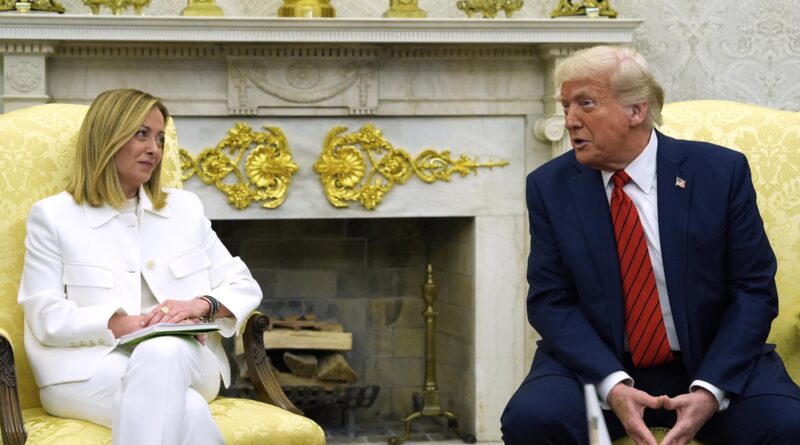 Meloni da Trump: “Abbiamo parlato anche di energia. L’Italia dovrà aumentare le importazioni di gas liquefatto”