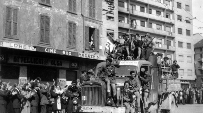 Se l’antifascismo immaginario è una vera carriera (redditizia)