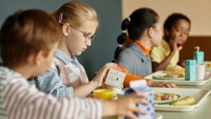 In centinaia di scuole saranno aperti club per la colazione gratuiti