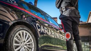 Spari contro l’auto della mamma di un magistrato nel Foggiano