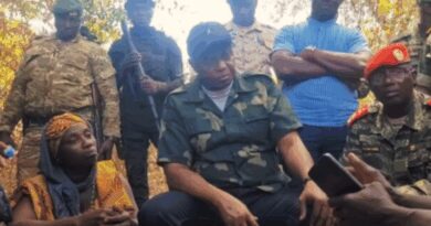 Le donne della Guinea-Bissau in rivolta contro le industrie cinesi che estraggono zirconio: “Inquinano”. Siti in fiamme