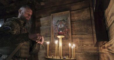 La tregua fragile nella Pasqua ucraina: da Kiev e Mosca accuse reciproche di violazioni. Lunedì riprende la guerra