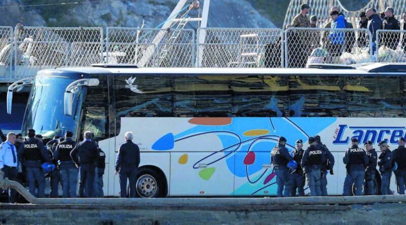 Il clandestino nel Cpr albanese chiede asilo, i giudici: deve tornare in Italia