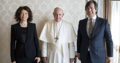 Intesa Sanpaolo esprime cordoglio per la scomparsa di Papa Francesco e ricorda il suo impatto positivo
