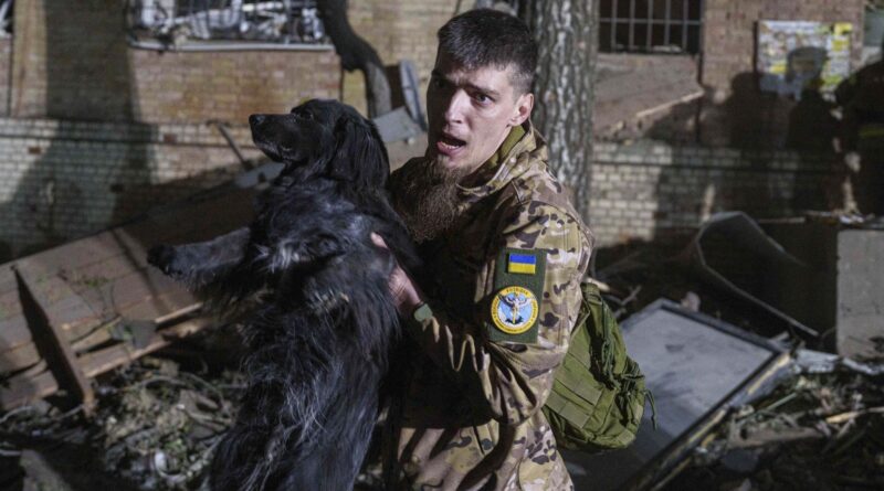 Gli Stati Uniti e Mosca si muovono nella “giusta direzione” per la pace in Ucraina, afferma il diplomatico russo