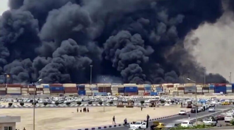 Esplosione in un porto in Iran, 14 morti e 750 feriti