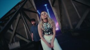 Sottosopra, aggredite, accusate di fingere le loro abilità musicali: Perché le DJ donne devono essere “a prova di proiettile