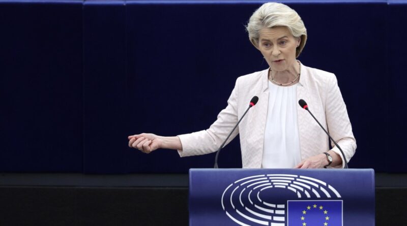 Von der Leyen: “I cittadini Ue sono in gran parte a favore del riarmo. Estrema destra e sinistra sono per la pace? No, sono per Putin”