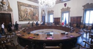Sicurezza sul lavoro, in corso il Consiglio dei ministri. Sul tavolo anche un ddl a tutela dei prof