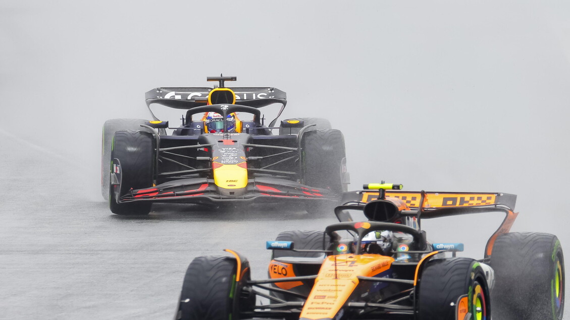 F1: Gp Miami, Verstappen conquista la pole ma Antonelli in pressing