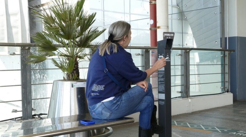 All’aeroporto di Cagliari Elmas economia circolare con i posacenere Re-Cig per riciclare le cicche di sigaretta